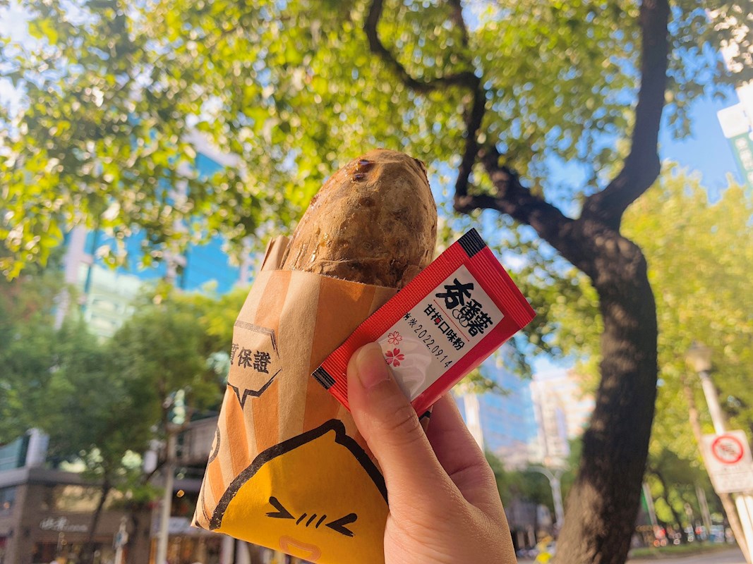 全台 番薯就是要撒甘梅粉 全家 夯番薯搭甘梅粉神還原 甘梅薯條 甜食推 黑醋栗優格泡芙 星野完全抹茶銅鑼燒 鹹食同步登場 Yummyday美味日子